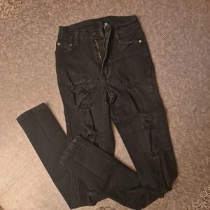 Fashanova ripped Bob jeans